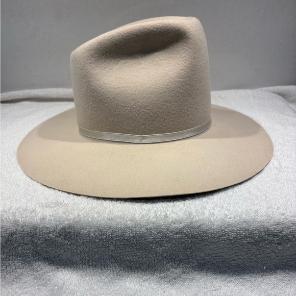 Vintage Stockman Calgary Cream Cowboy Hat with Feather - Size 7 1/8 (57) - Picture 9 of 15